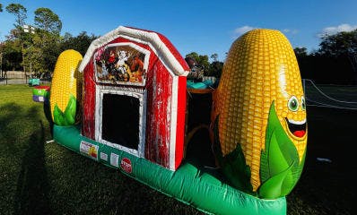 Inflatable Corn Maze Bounce House Rentals for toddlers