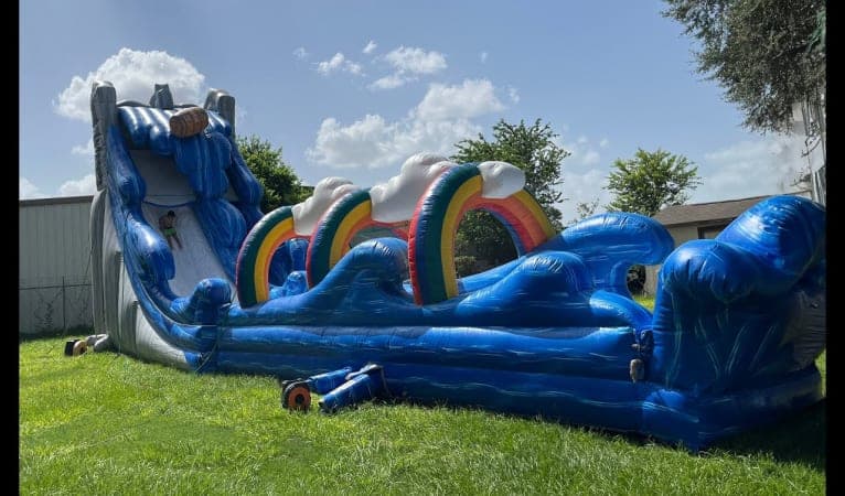 24ft Niagara Falls Water Slide - Video