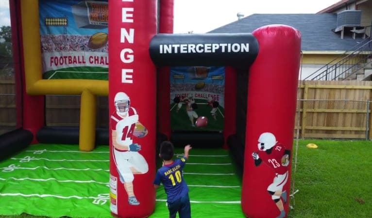 Football Challenge Field Goal Inflatable - Video